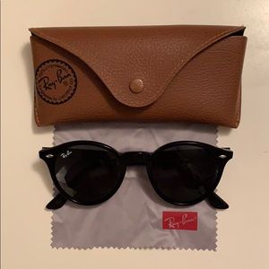 Black Ray-Ban RB2180 rounds. Perfect condition!